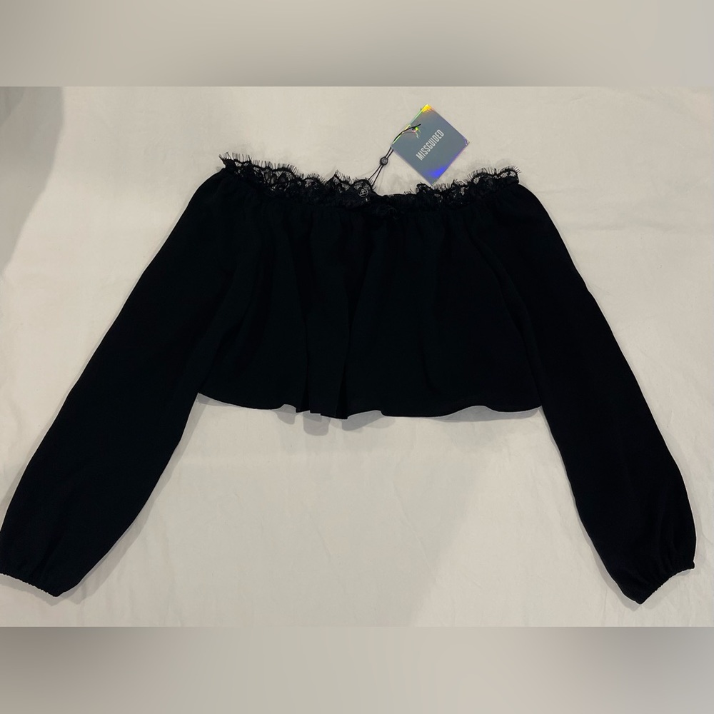 Missguided Off-shoulder Lace Crop